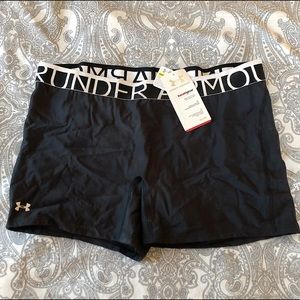 NWT Under Armour heatgear compression shorts